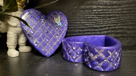 Faeheart Keepsake Box – Hand-Cast Resin Heart with Lattice Glitter + Holo Butterflies